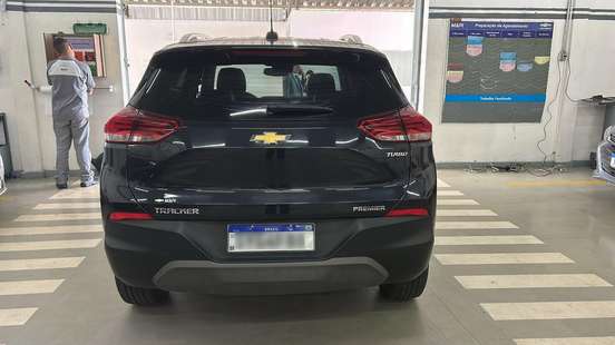 CHEVROLET-TRACKER-2023