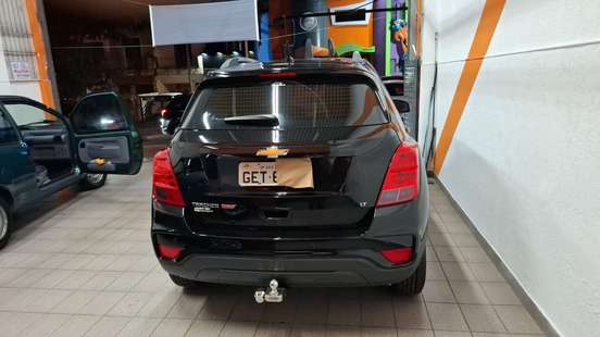 CHEVROLET-TRACKER-2017