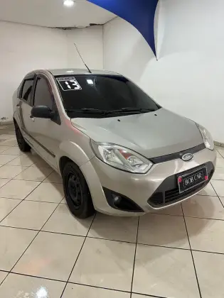 FORD FIESTA 1.6 ROCAM SEDAN 8V FLEX 4P MANUAL