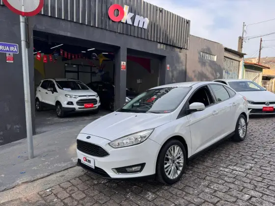 FORD FOCUS 2.0 SE PLUS 16V FLEX 4P POWERSHIFT