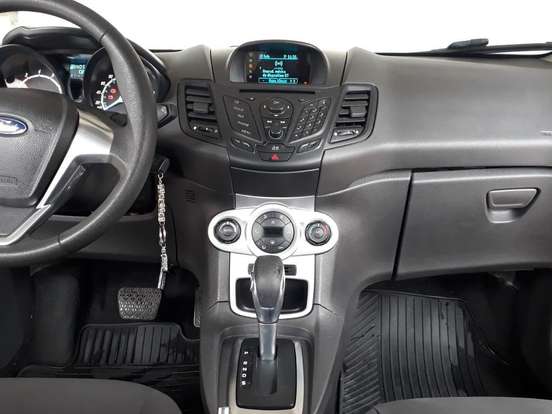 FORD-FIESTA-1.6 SE HATCH 16V FLEX 4P POWERSHIFT FORD-FIESTA-2013
