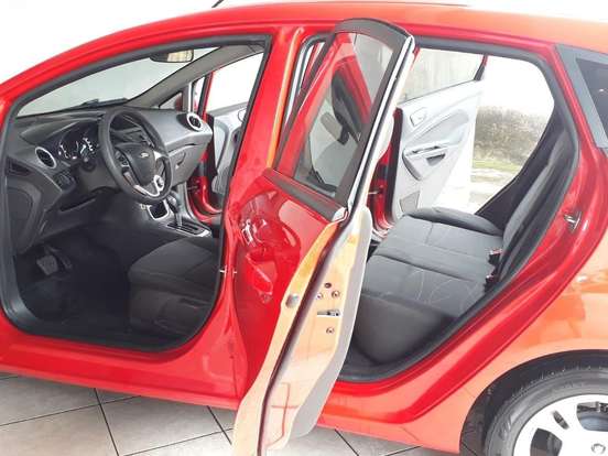 FORD-FIESTA-1.6 SE HATCH 16V FLEX 4P POWERSHIFT FORD-FIESTA-2013