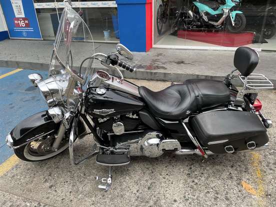 HARLEY-DAVIDSON-ROAD KING CLASSIC-2010