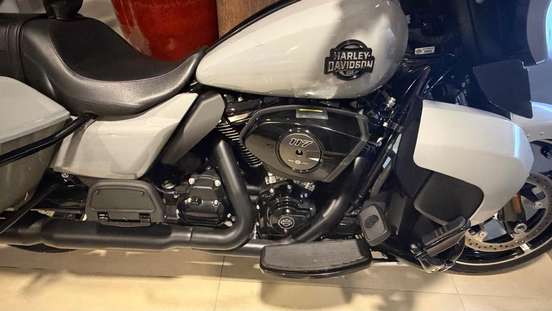 HARLEY-DAVIDSON-STREET GLIDE ULTRA-2025