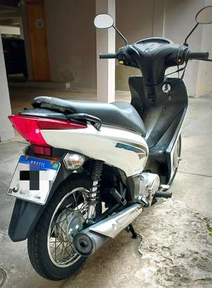 HONDA-BIZ 125 ES-2015