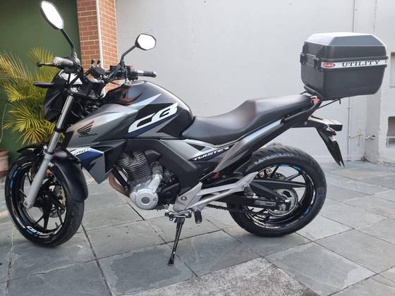 HONDA CB TWISTER 