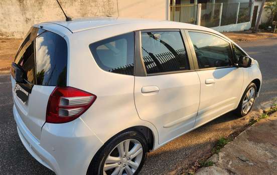HONDA-FIT-2013