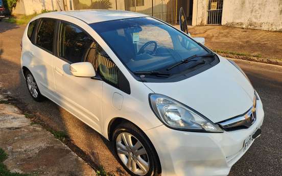 HONDA-FIT-2013
