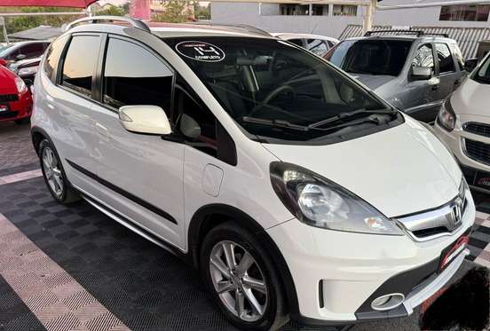 HONDA-FIT-2013