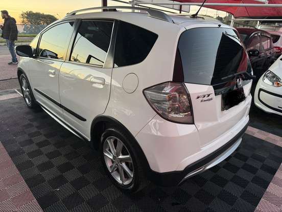 HONDA-FIT-2013