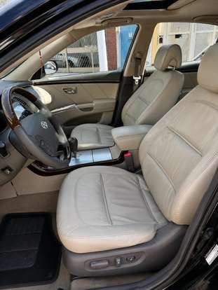 HYUNDAI-AZERA-2010