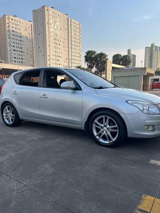 HYUNDAI I30 2.0 MPI 16V GASOLINA 4P MANUAL