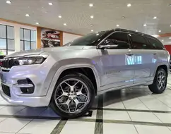JEEP COMMANDER 1.3 T270 TURBO FLEX OVERLAND AT6 JEEP COMMANDER 1.3 T270 TURBO FLEX OVERLAND AT6