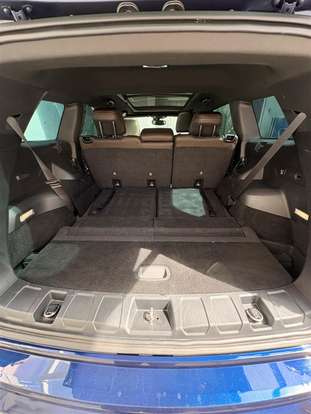 JEEP-COMMANDER-2024