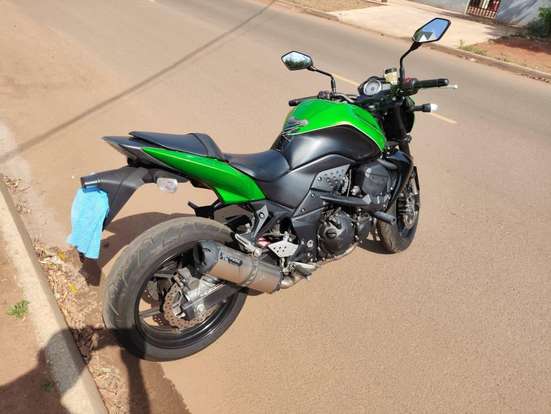 KAWASAKI-Z-750-2012