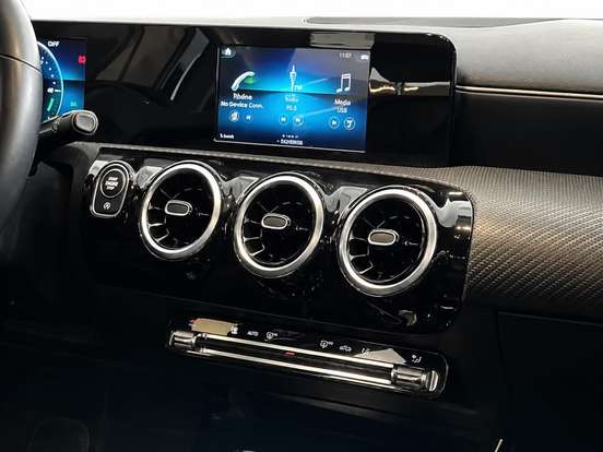 MERCEDES-BENZ-A 200-1.3 CGI GASOLINA STYLE SEDAN 7G-DCT MERCEDES-BENZ-A 200-2019
