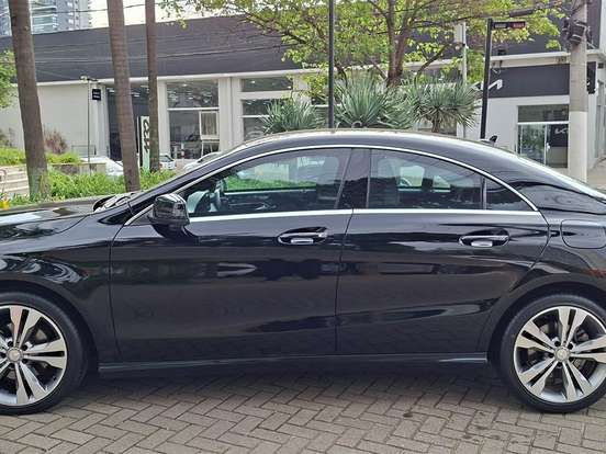 MERCEDES-BENZ-CLA 200-1.6 VISION 16V GASOLINA 4P AUTOMÁTICO MERCEDES-BENZ-CLA 200-2015
