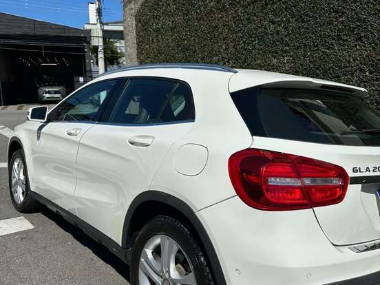 MERCEDES-BENZ-GLA 200-1.6 CGI ENDURO 16V TURBO FLEX 4P AUTOMÁTICO MERCEDES-BENZ-GLA 200-2017