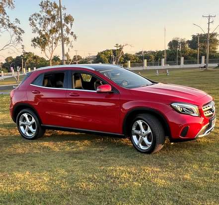MERCEDES-BENZ-GLA 200-2017
