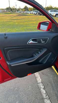 MERCEDES-BENZ-GLA 200-2017