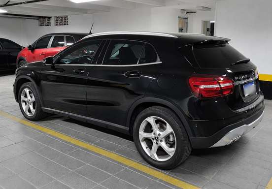 MERCEDES-BENZ-GLA 200-2019