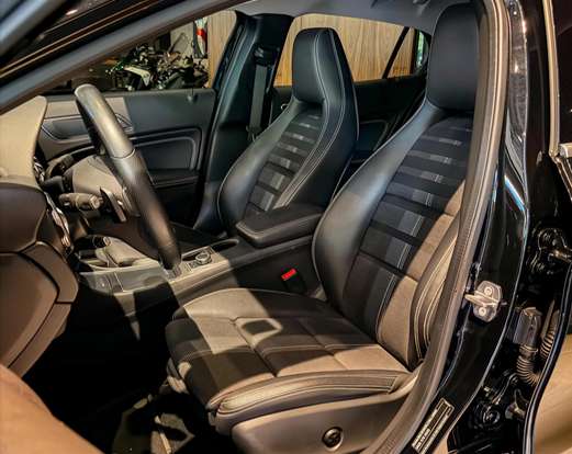 MERCEDES-BENZ-GLA 200-2019
