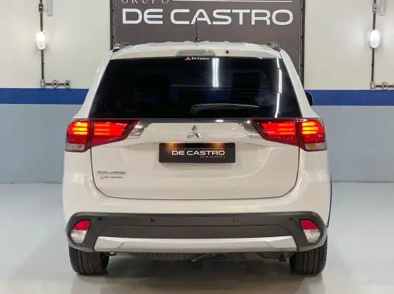 MITSUBISHI-OUTLANDER-2.0 16V GASOLINA 4P AUTOMÁTICO MITSUBISHI-OUTLANDER-2015
