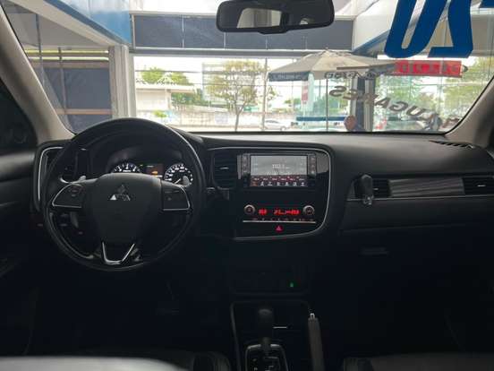 MITSUBISHI-OUTLANDER-2.0 MIVEC GASOLINA HPE AUTOMÁTICO MITSUBISHI-OUTLANDER-2019
