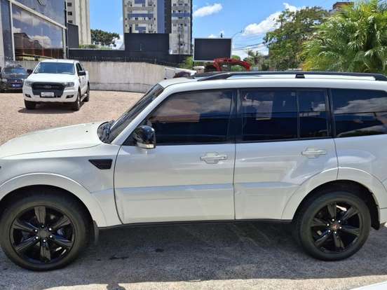 MITSUBISHI-PAJERO FULL-3.2 HPE 4X4 16V TURBO INTERCOOLER DIESEL 4P AUTOMÁTICO MITSUBISHI-PAJERO FULL-2013