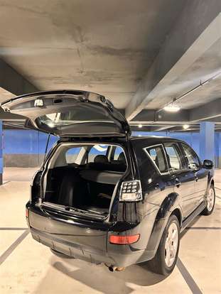 MITSUBISHI-OUTLANDER-2008