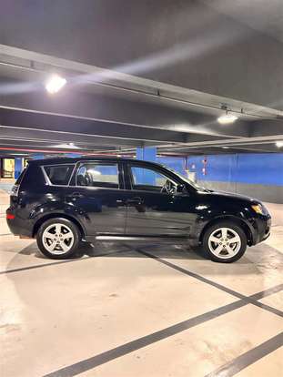 MITSUBISHI-OUTLANDER-2008