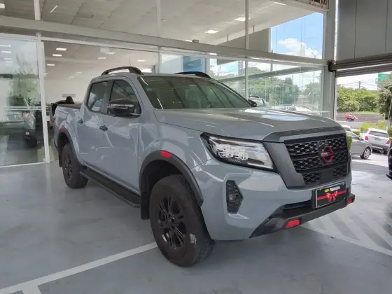 NISSAN FRONTIER 2.3 16V TURBO DIESEL PRO4X CD 4X4 AUTOMÁTICO
