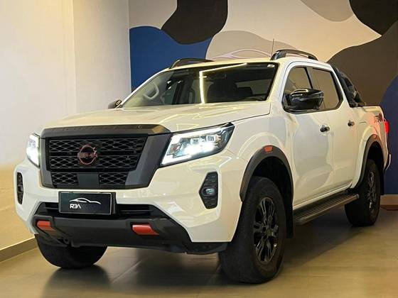 NISSAN FRONTIER 2.3 16V TURBO DIESEL PRO4X CD 4X4 AUTOMÁTICO