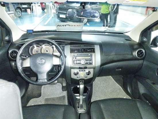 NISSAN-GRAND LIVINA-2011