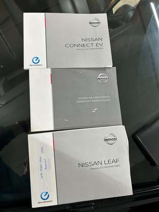 NISSAN-LEAF-2019