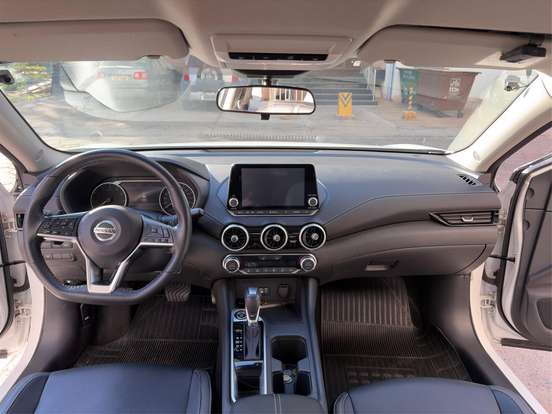 NISSAN-SENTRA-2023