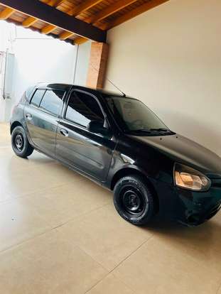 RENAULT-CLIO-2013
