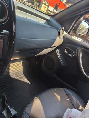 RENAULT-DUSTER-2015