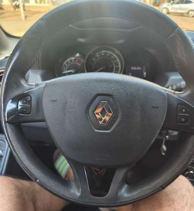 RENAULT-DUSTER-2015