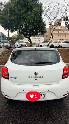 RENAULT-SANDERO-2016