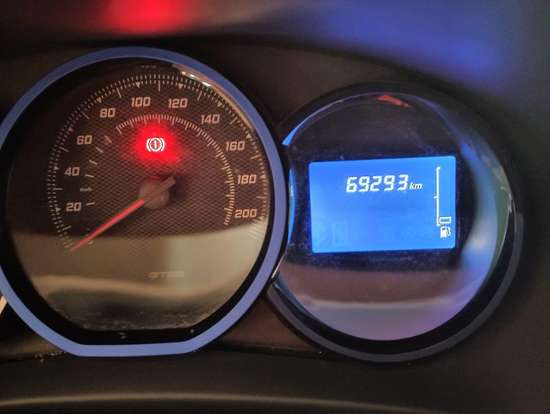RENAULT-SANDERO-2018