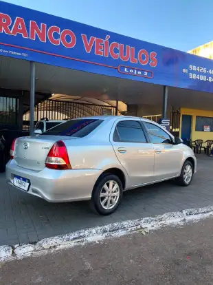 TOYOTA-ETIOS-2020