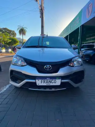TOYOTA-ETIOS-2020