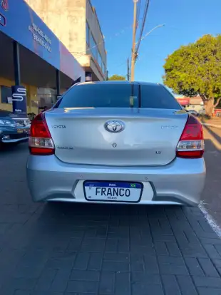 TOYOTA-ETIOS-2020