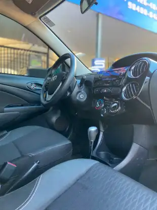 TOYOTA-ETIOS-2020