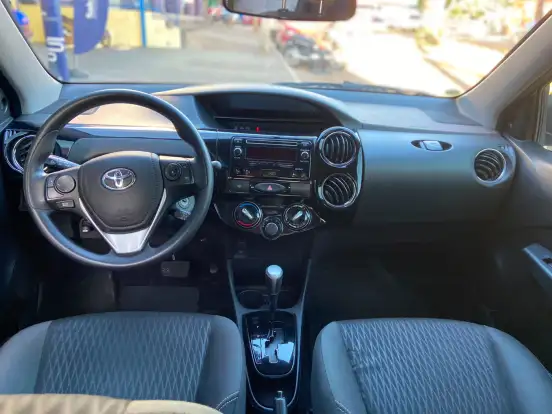 TOYOTA-ETIOS-2020