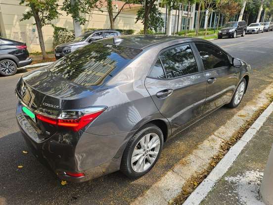 TOYOTA-COROLLA-2018