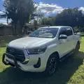 TOYOTA HILUX 2.8 D-4D TURBO DIESEL CD SRX 4X4 AUTOMÁTICO TOYOTA HILUX 2.8 D-4D TURBO DIESEL CD SRX 4X4 AUTOMÁTICO