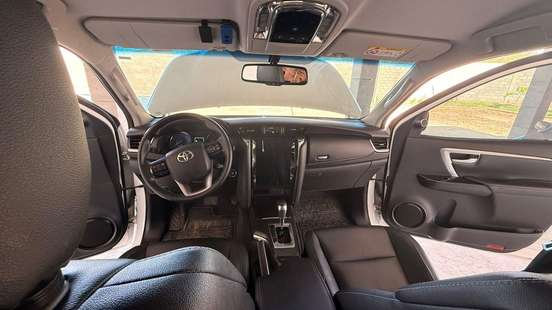 TOYOTA-HILUX SW4-2021