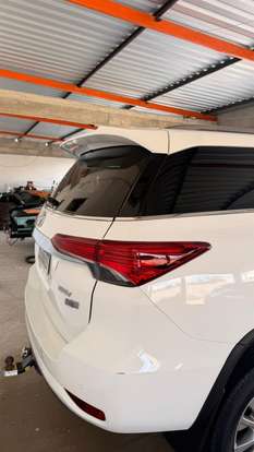 TOYOTA-HILUX SW4-2021